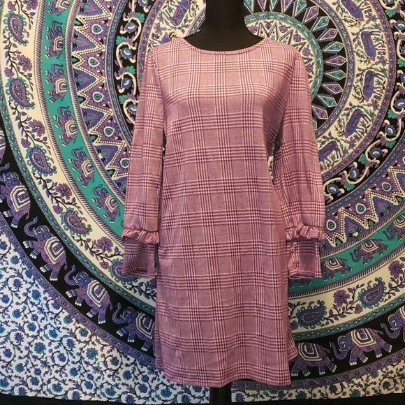 Massini Dresses & Skirts - Free w/ purchase!Red plaid long sleeve shift dress